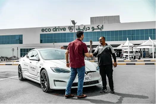 What Makes A Driving School The Best Among Competitors